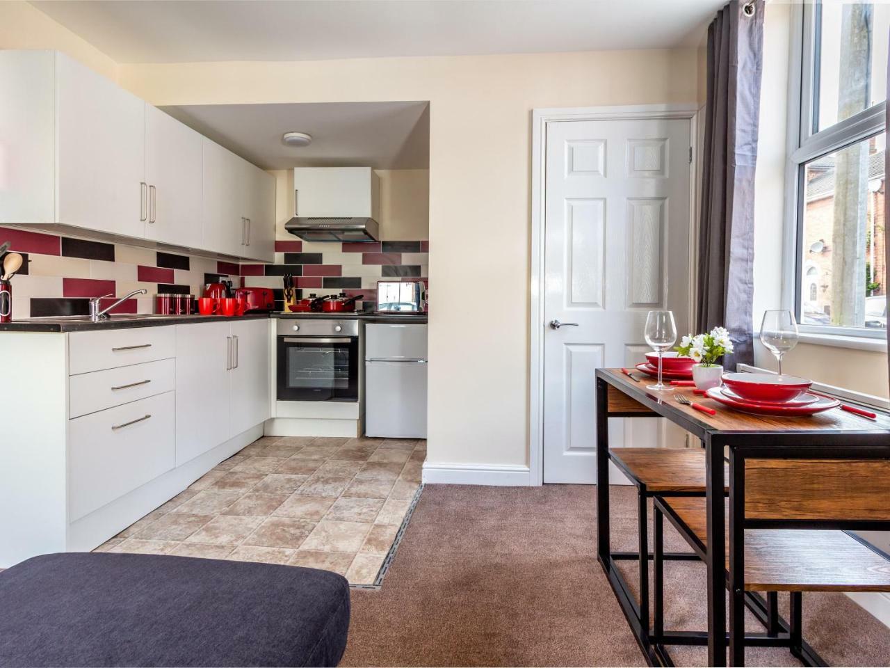 Northfield Street, Worcester City Centre - Guest Homes Esterno foto