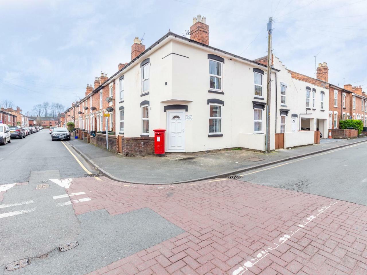 Northfield Street, Worcester City Centre - Guest Homes Esterno foto